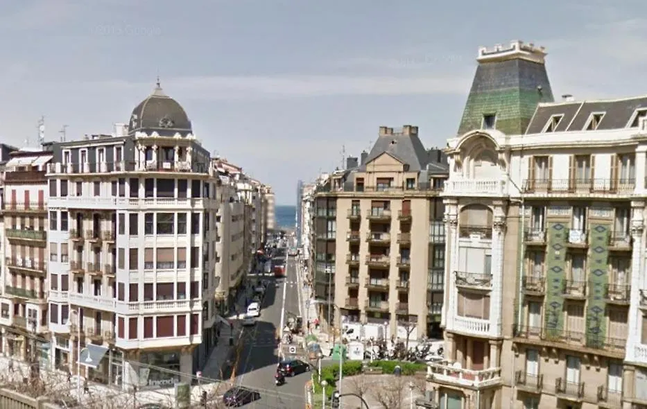 Apartment San Sebastian Playa Zurriola - 500 Meters To Zurriola Beach And Size 90M2 -No Party At Home- Spain